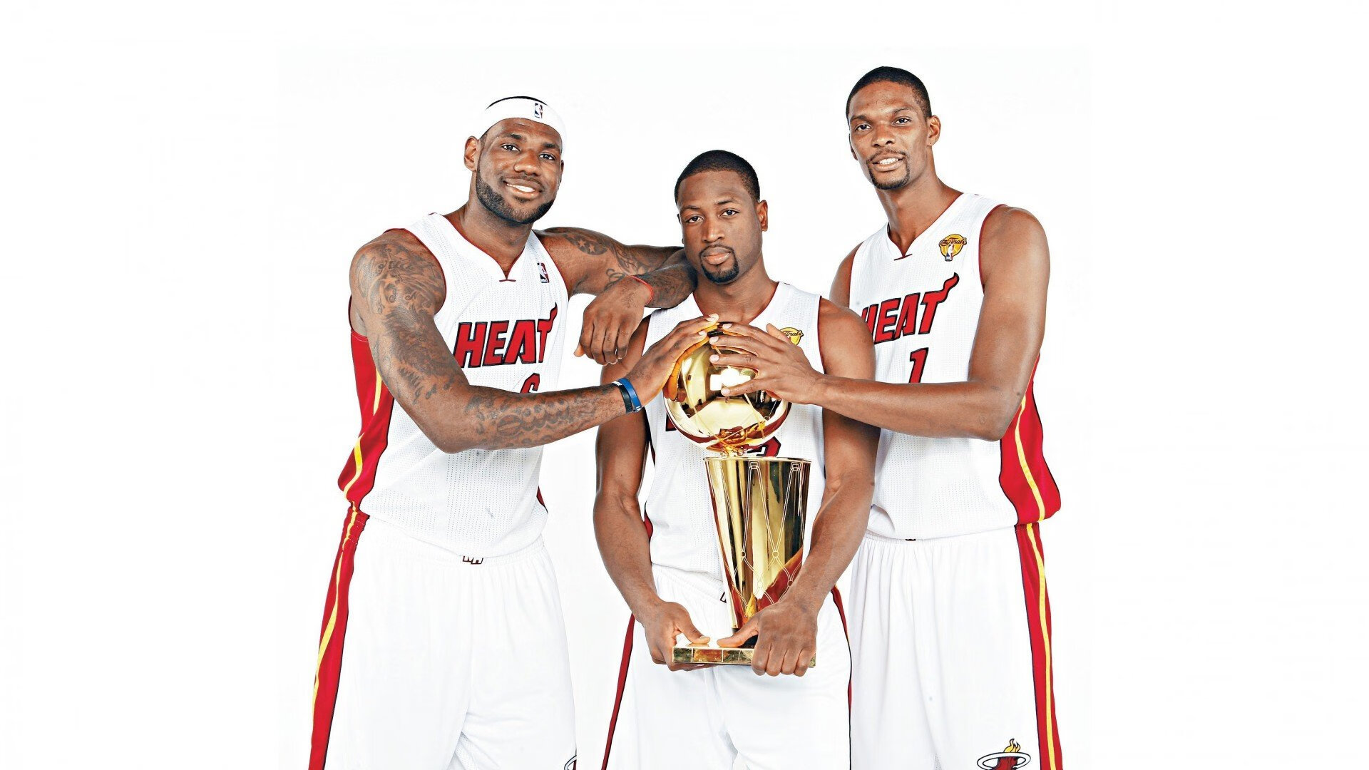 JIUYOU GAMING-《王者荣耀》明星主播联手直播，观众热情高涨，王者直播名人